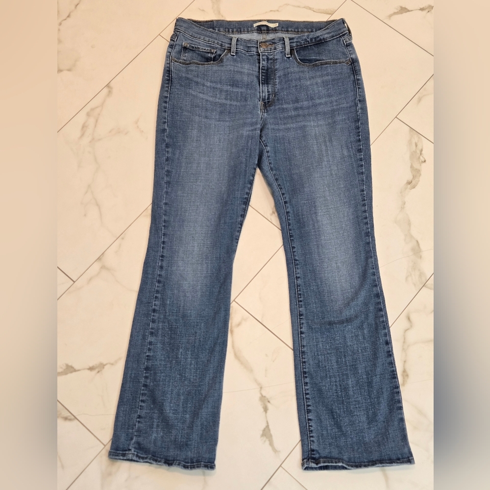 Levi's Classic Bootcut Leg Jeans Size 16